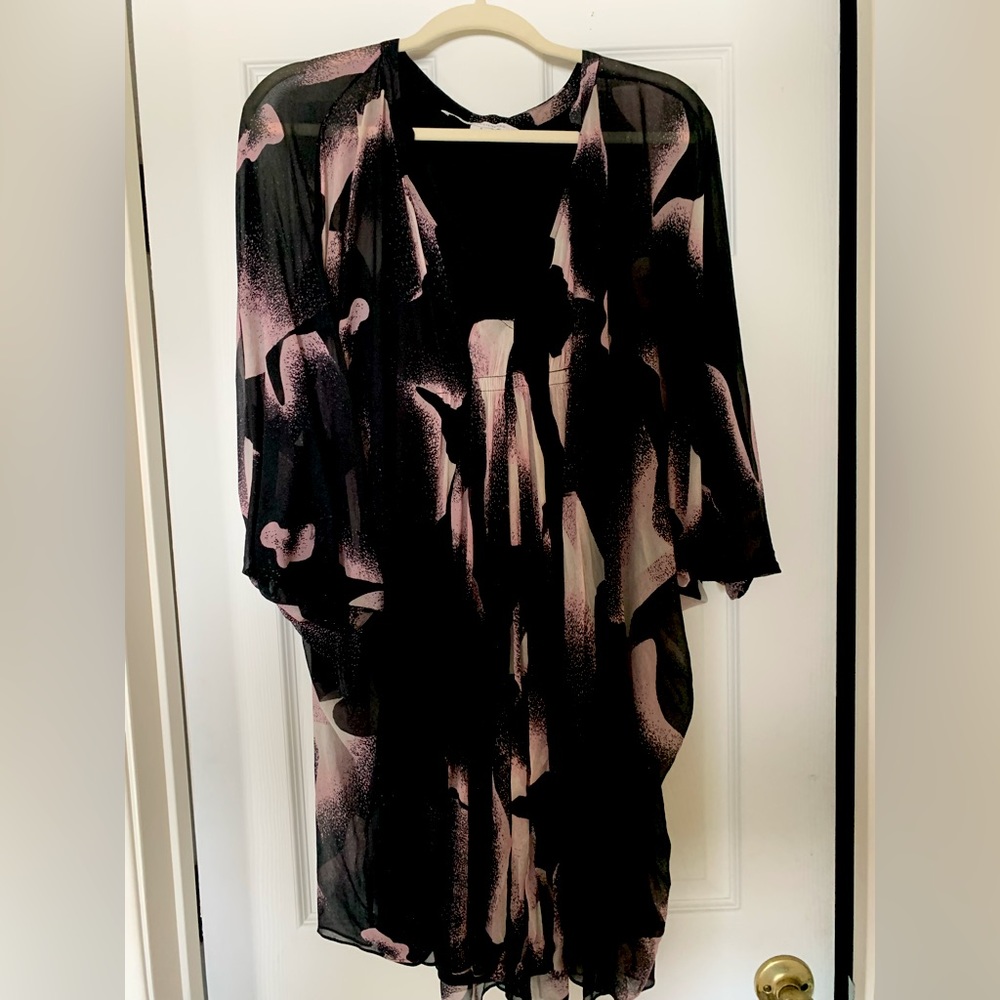 DVF rose-n-black Fleurette